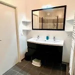 T4 Avec Grande Terrasse Et Parking Prive Apartment *