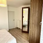 Apartment T4 Avec Grande Terrasse Et Parking Prive Caen