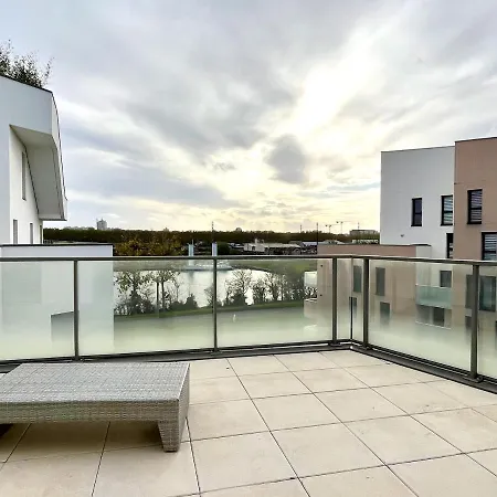 T4 Avec Grande Terrasse Et Parking Prive Daire Caen