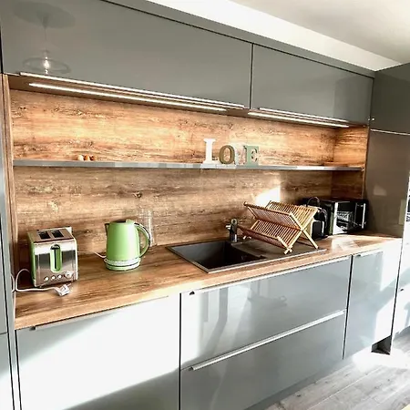 Apartmán T4 Avec Grande Terrasse Et Parking Prive Caen