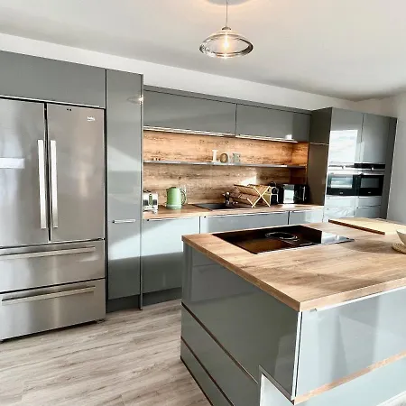 T4 Avec Grande Terrasse Et Parking Prive * Caen