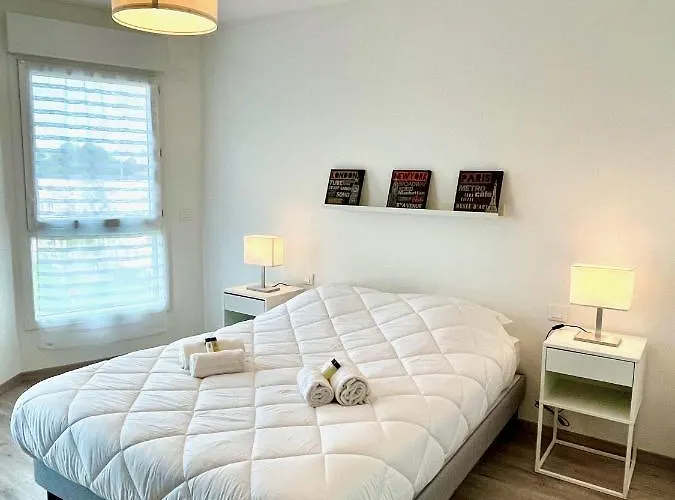 Apartmán T4 Avec Grande Terrasse Et Parking Prive *